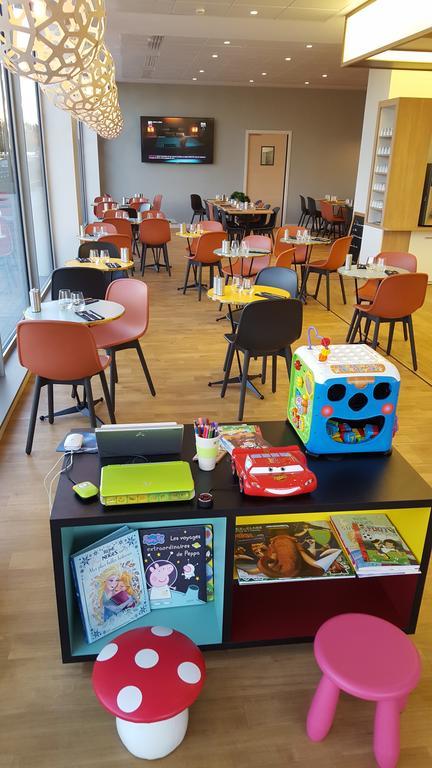 Ibis Styles Guyancourt Versailles Екстериор снимка