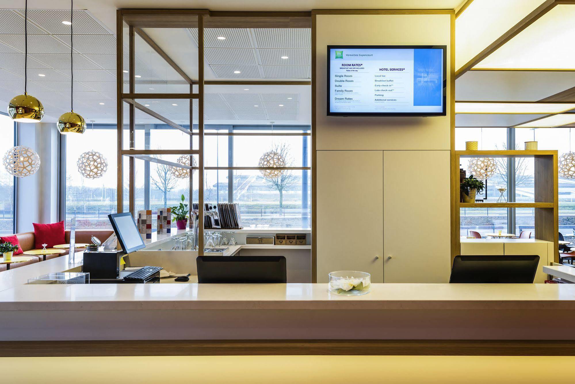 Ibis Styles Guyancourt Versailles Екстериор снимка