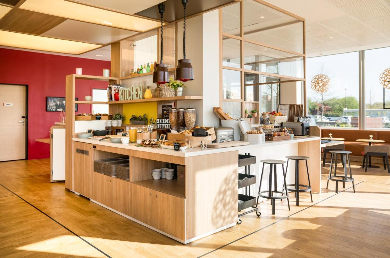 Ibis Styles Guyancourt Versailles Екстериор снимка